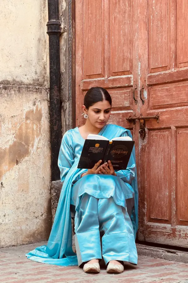 Mehrunisa Farshi shalwar