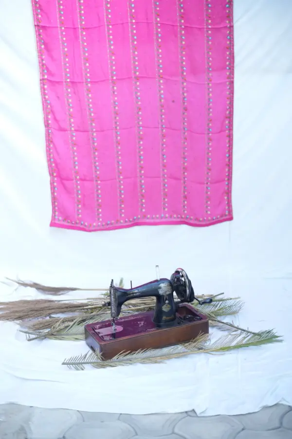 The Sindoori booti- Gul Phulkari